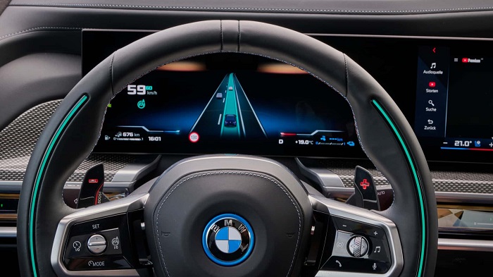 news_images/4/bmw-i7-with-personal-pilot-l3_2.jpg